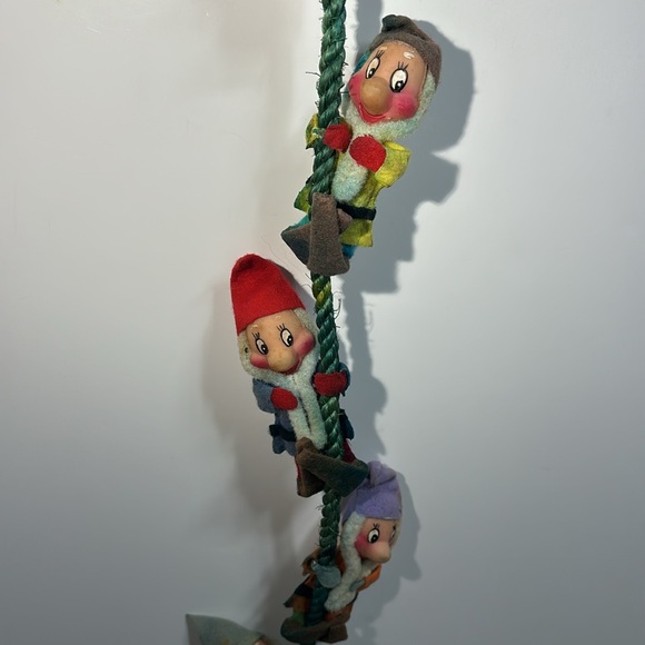 Rare - Vintage "Disney" 7 Dwarves Garland - Picture 6 of 14